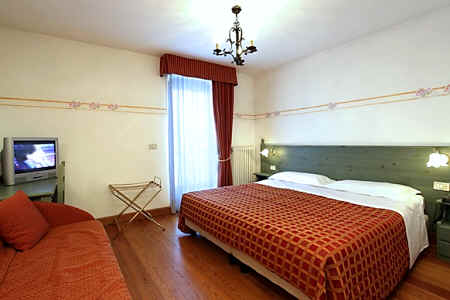 Skirama Dolomiti Brenta - Passo Tonale 2014 - hotel LOCANDA LOCATORI ***